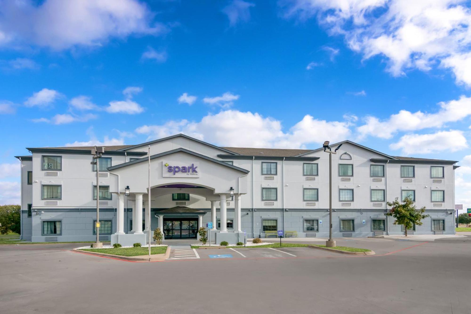 Hotel Spark By Hilton Wichita Falls